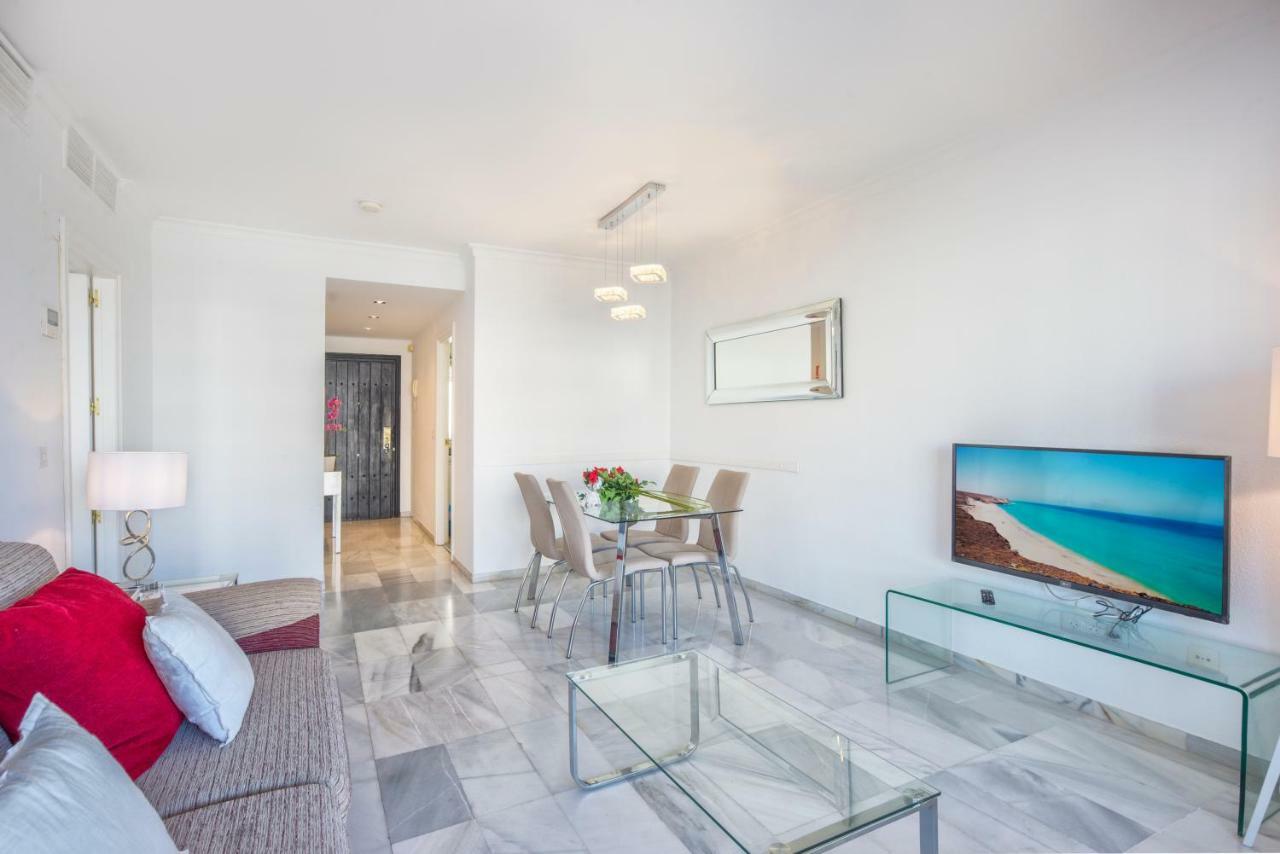 Jardines Del Puerto Apartment Marbella Exterior photo