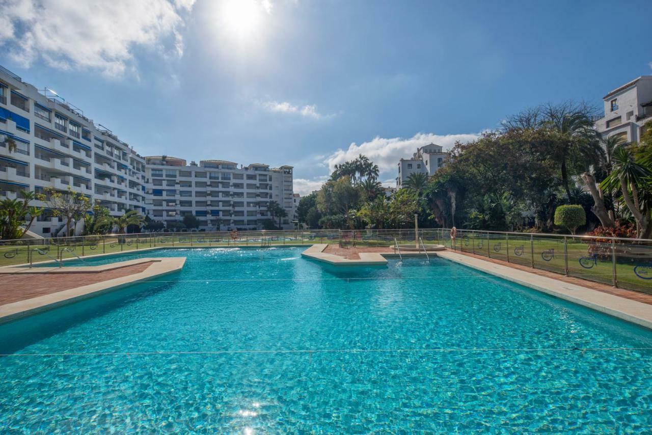 Jardines Del Puerto Apartment Marbella Exterior photo